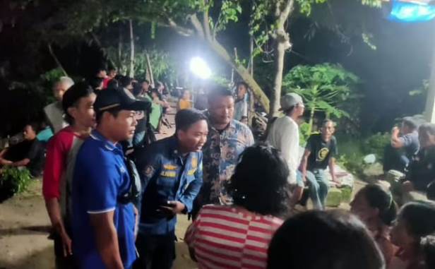 Tarik Gas Motor Di Atas Perahu Tambangan, Anak Bapak Tenggelam di Sungai Taman&nbsp;Sidoarjo