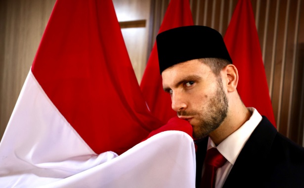 Begini Komentar Kiper Maarten Paes Usai Resmi Jadi&nbsp;WNI