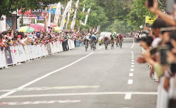Tour de Banyuwangi Ijen 2024 Bawa Berkah Buat&nbsp;UMKM
