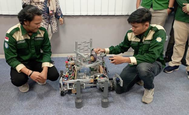 Robot Pemilah Sampah Karya FTMM Unair Juara 3 KRI&nbsp;2024