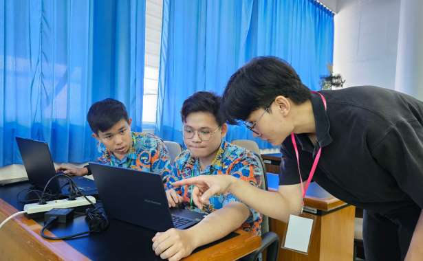 Lomba Robotika dan Internet of Things PCU Diikuti Ratusan Pelajar dan&nbsp;Mahasiswa
