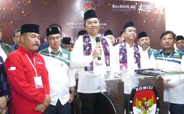 Pilkada 2024 Didukung Sembilan Partai Mas Iin Daftar ke KPU Sidoarjo, Optimistis Raih 80 Persen&nbsp;Suara