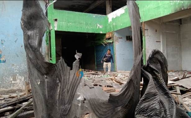 Berita Sidoarjo Pemkab Sidoarjo Beri Bantuan Rp 5 Juta kepada Pedagang Pasar Krian Korban&nbsp;Kebakaran